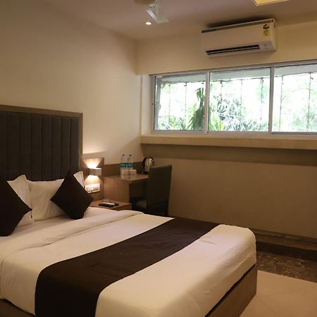 Hotel Sai Pritam Mumbai Exterior photo
