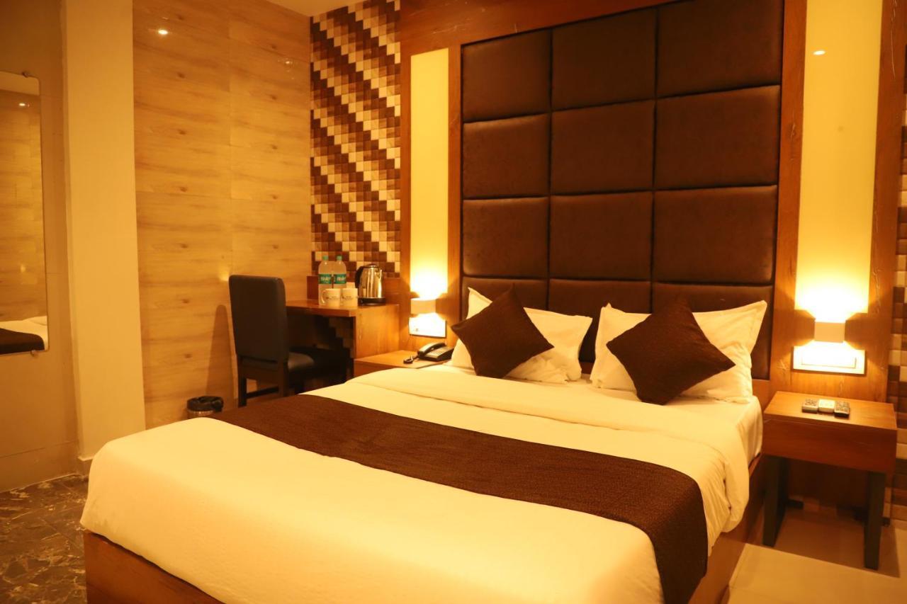 Hotel Sai Pritam Mumbai Exterior photo