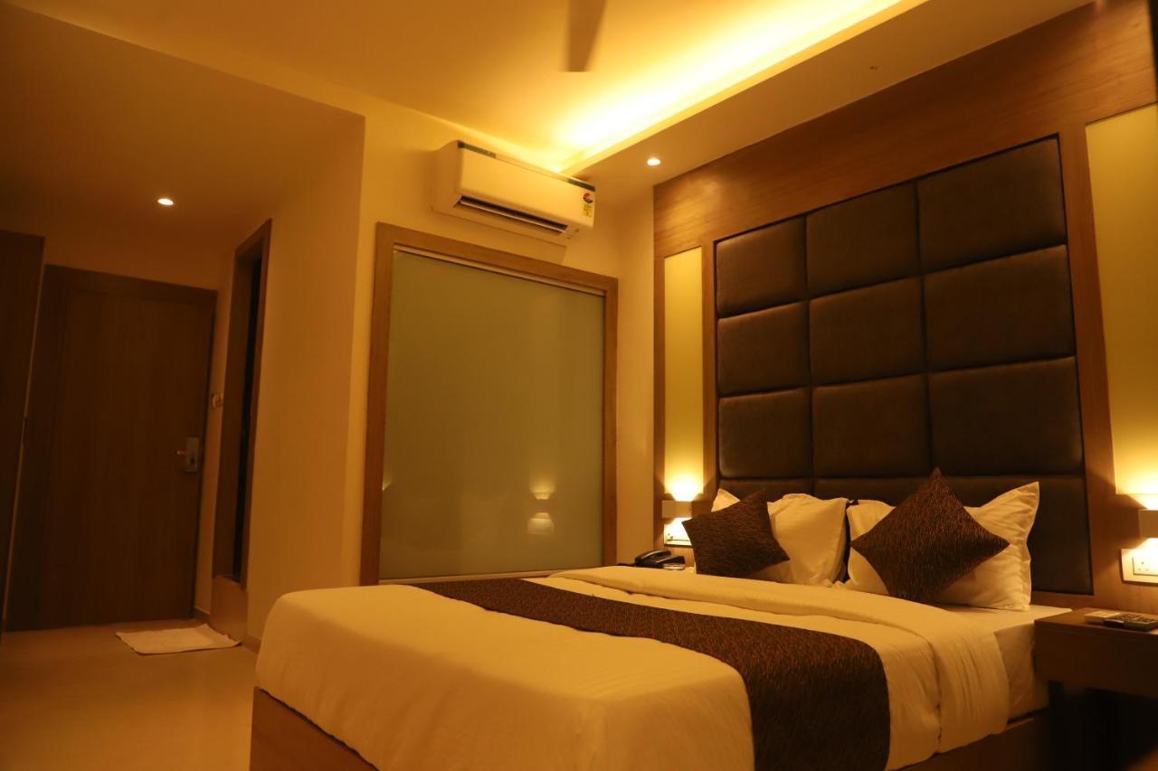 Hotel Sai Pritam Mumbai Exterior photo