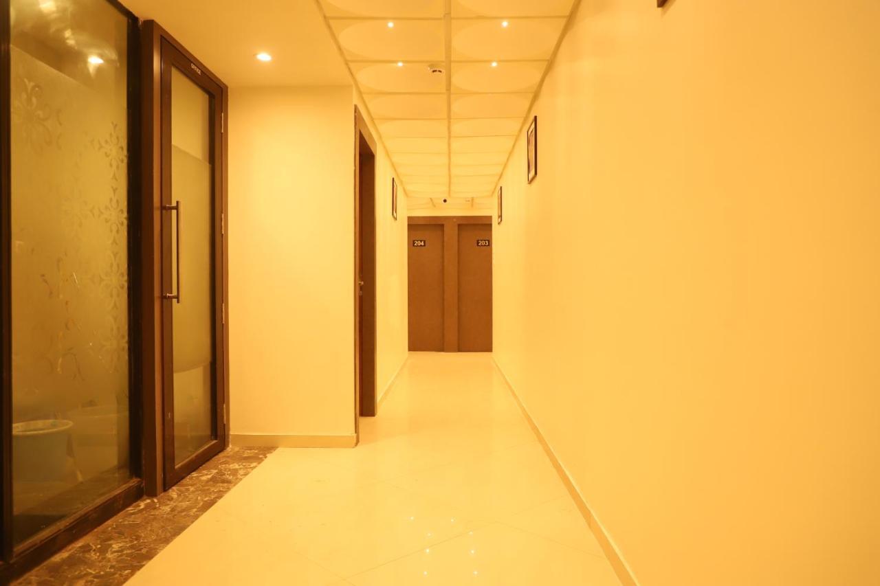 Hotel Sai Pritam Mumbai Exterior photo