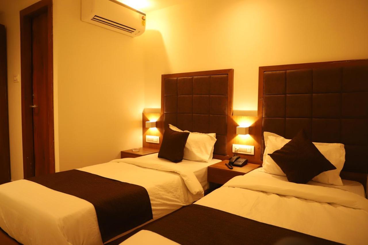 Hotel Sai Pritam Mumbai Exterior photo