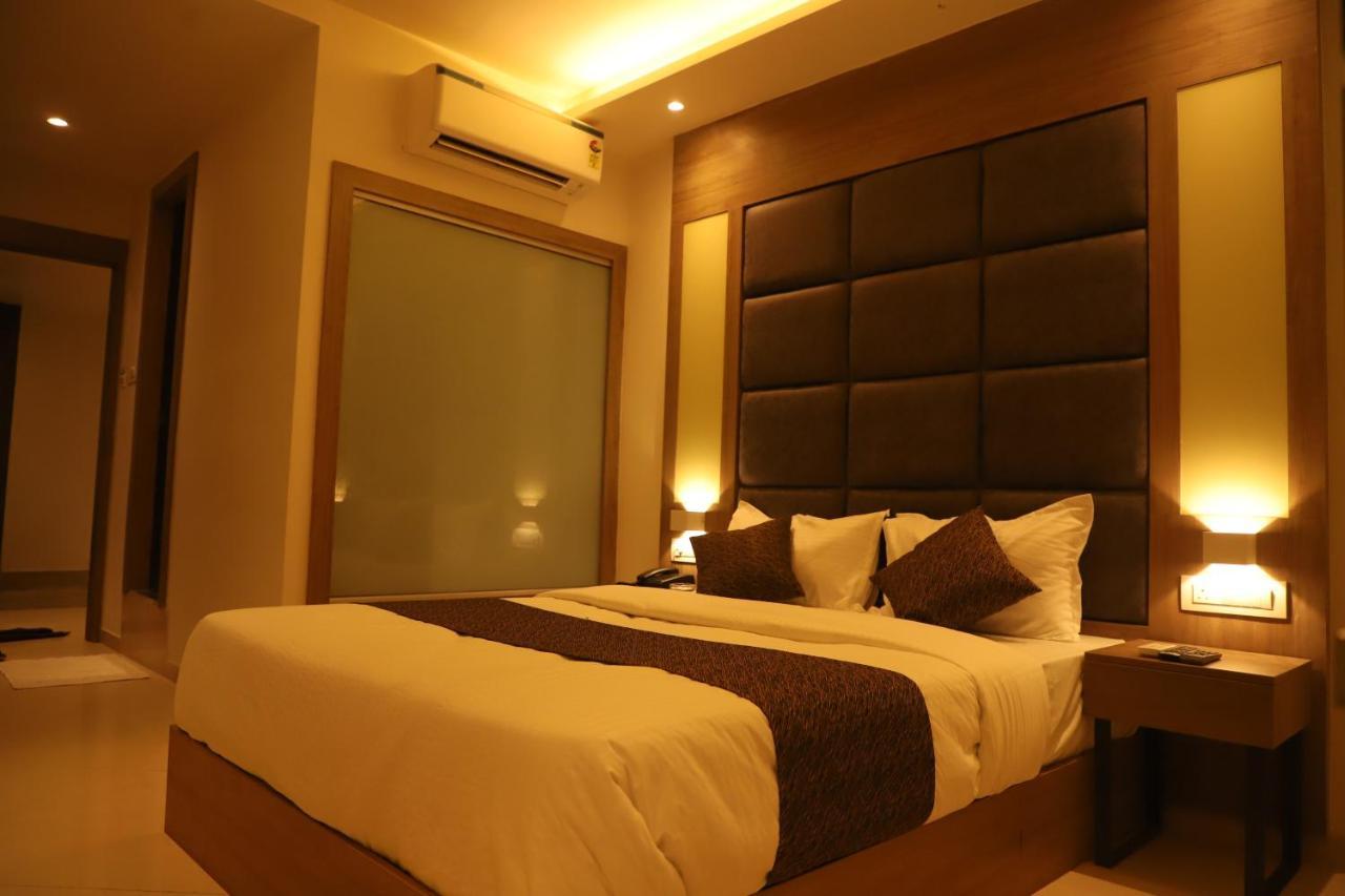 Hotel Sai Pritam Mumbai Exterior photo