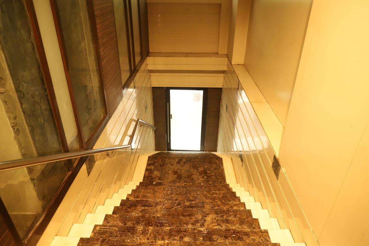 Hotel Sai Pritam Mumbai Exterior photo