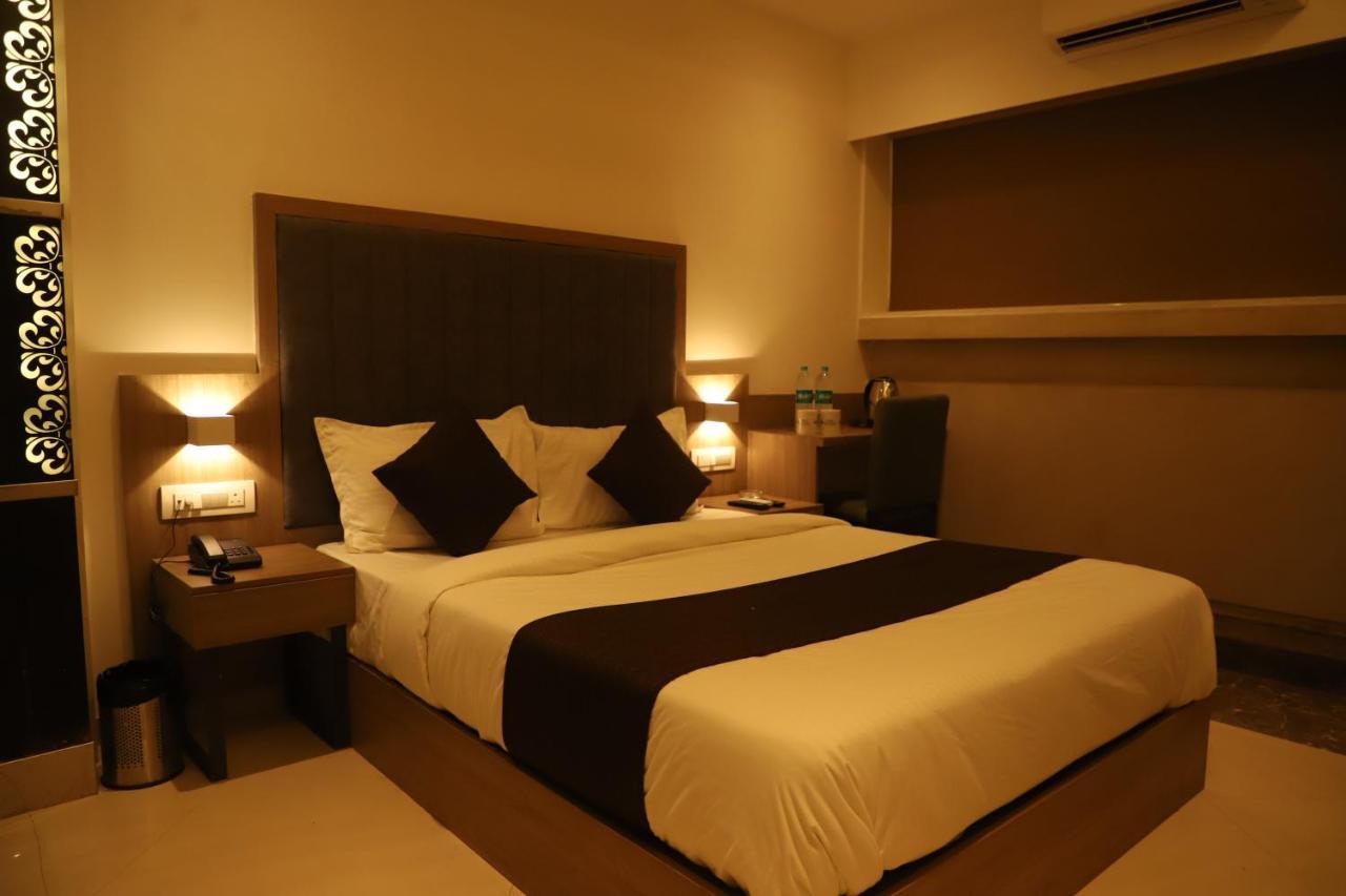 Hotel Sai Pritam Mumbai Exterior photo