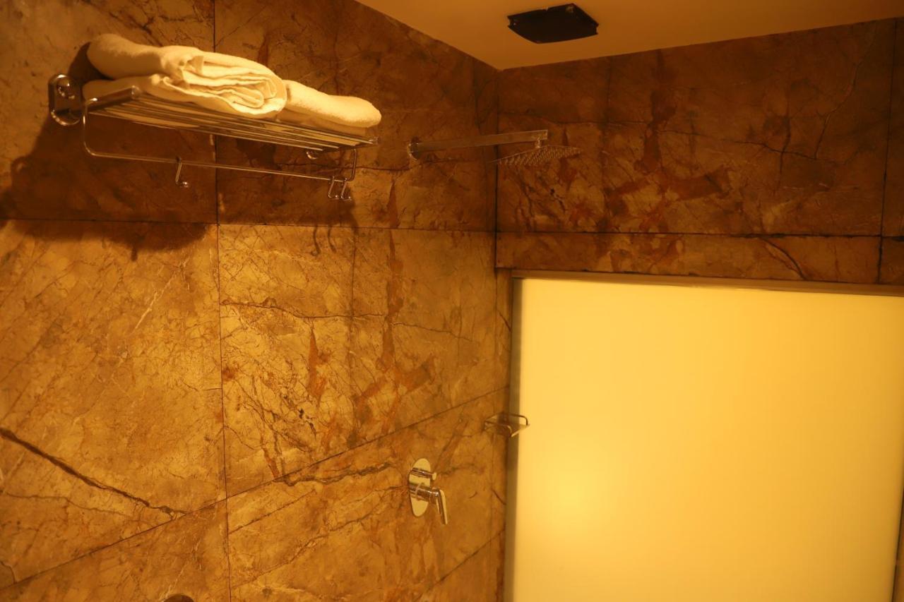 Hotel Sai Pritam Mumbai Exterior photo