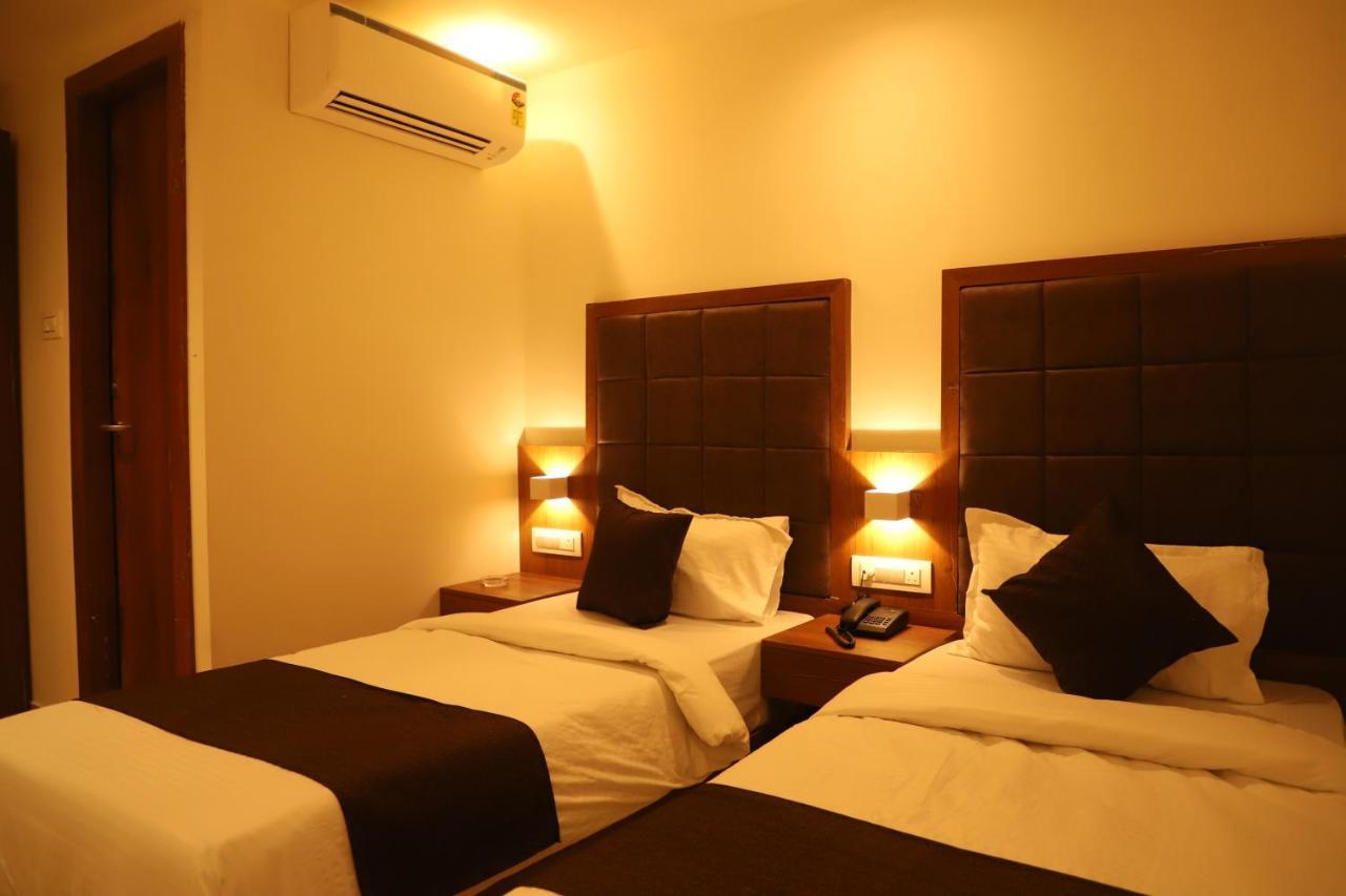 Hotel Sai Pritam Mumbai Exterior photo