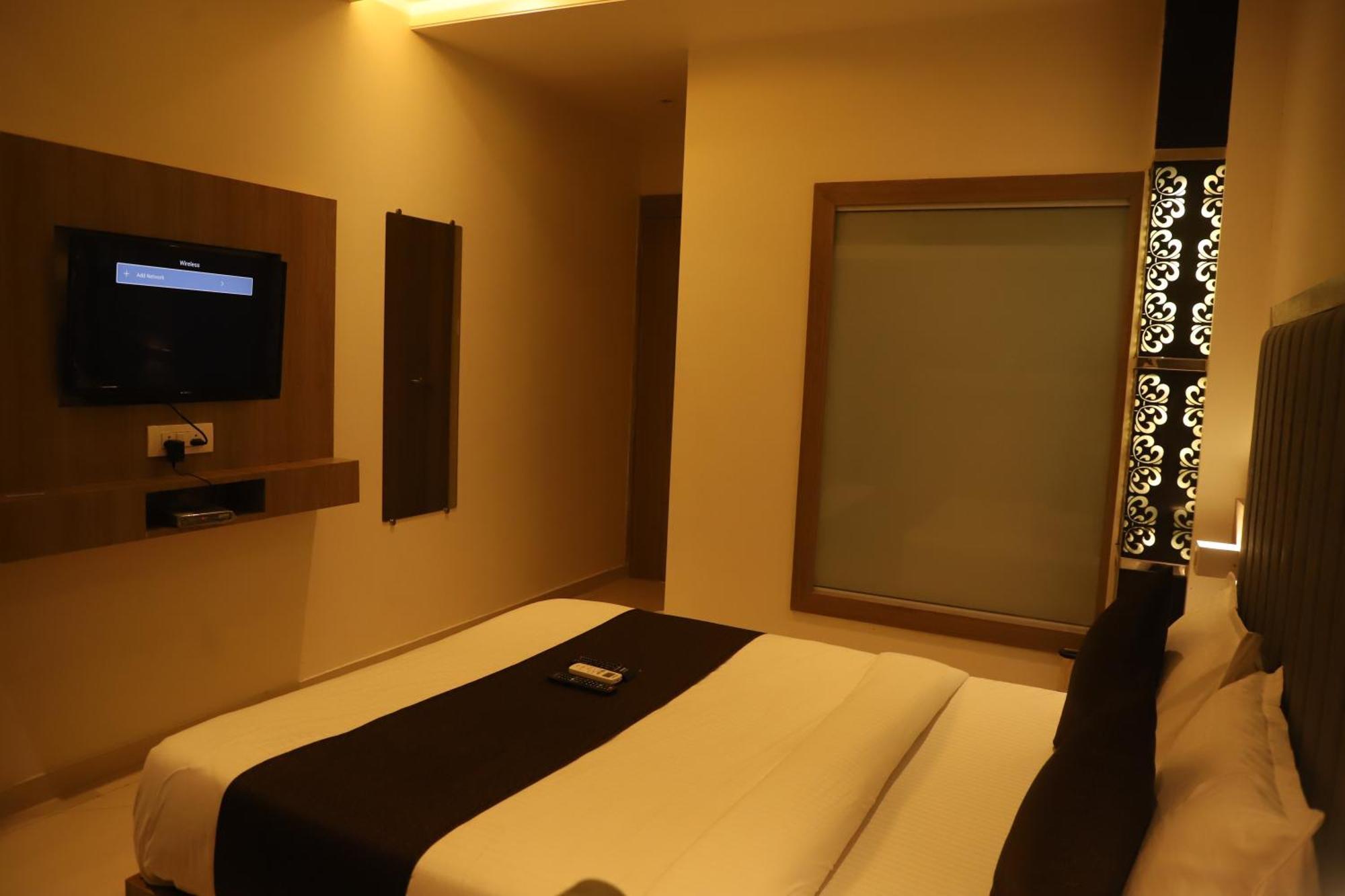 Hotel Sai Pritam Mumbai Exterior photo