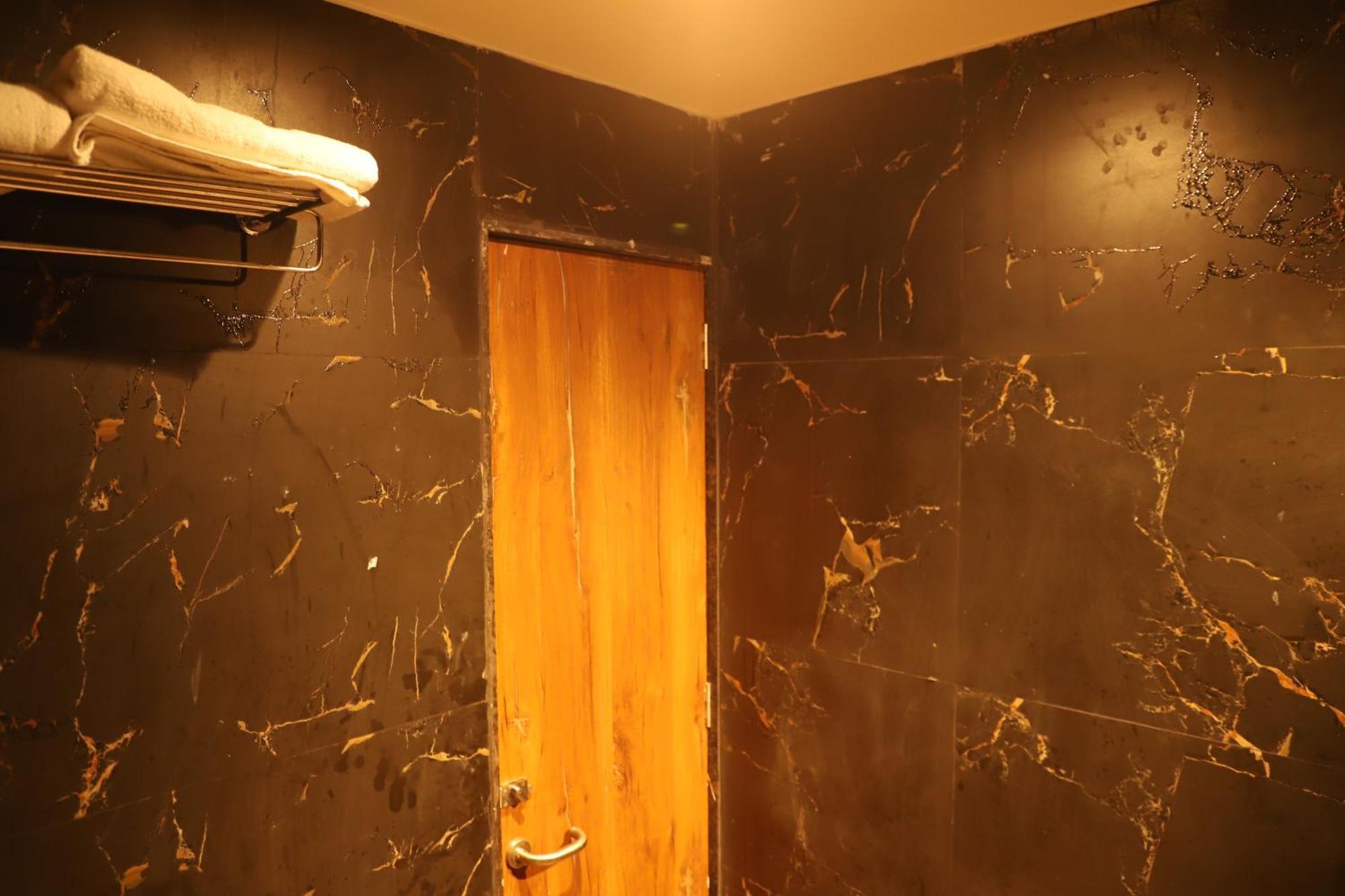 Hotel Sai Pritam Mumbai Exterior photo